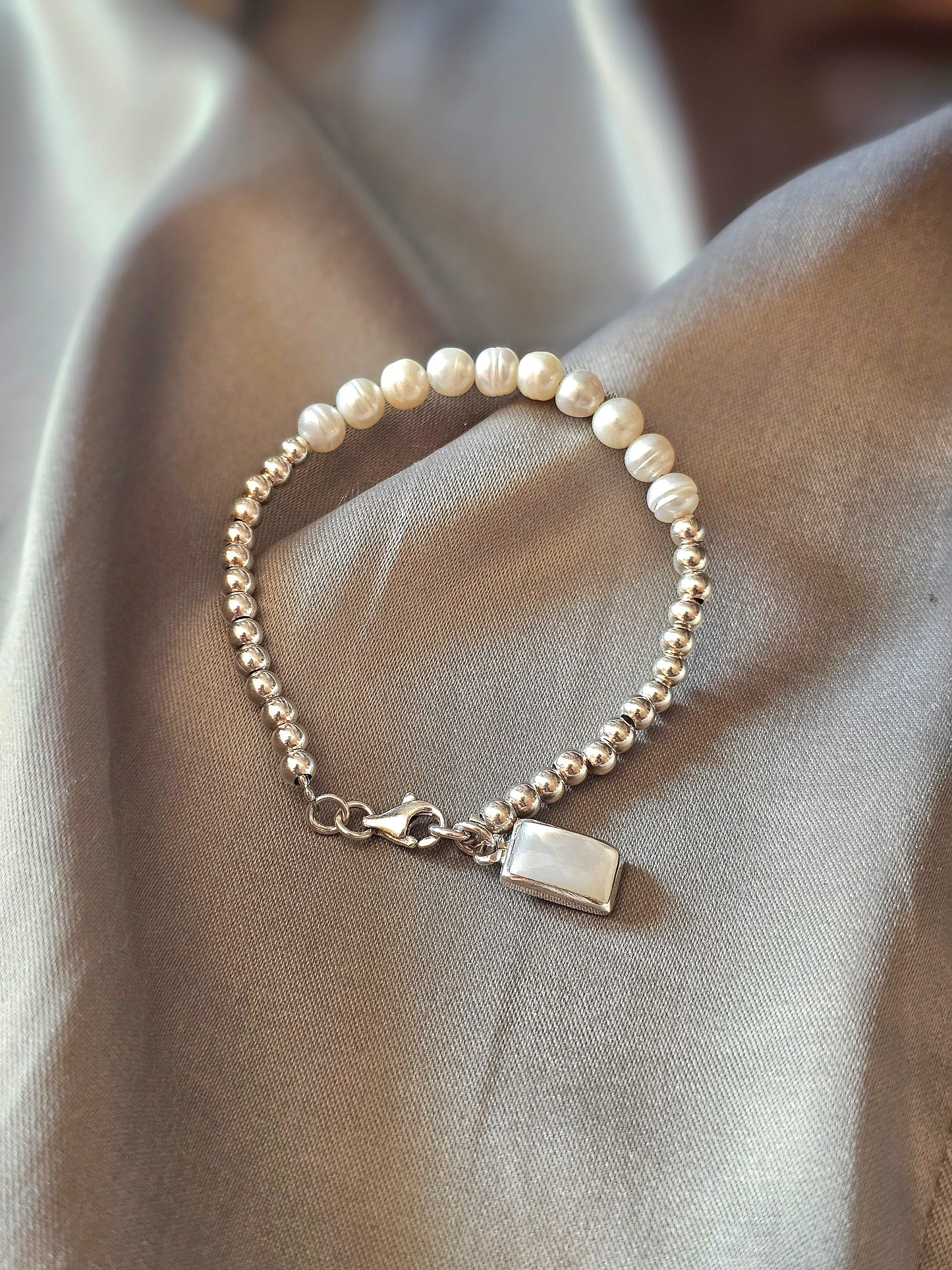 Pearl & Silver Bead Bracelet