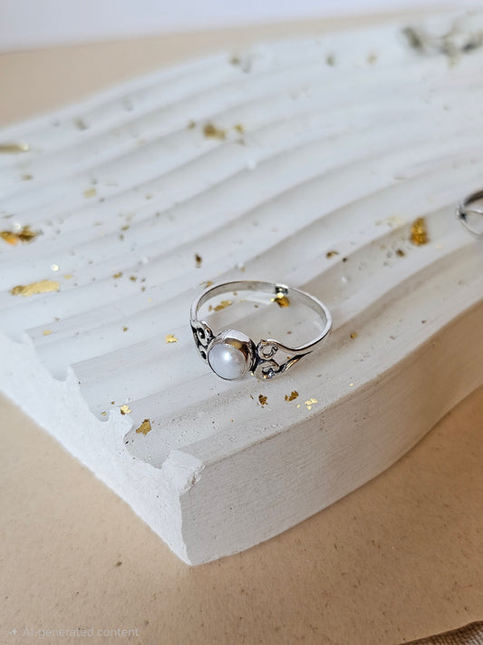 Vintage Filigree Pearl Silver Ring